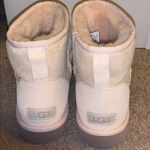 UGG Women’s Classic Mini